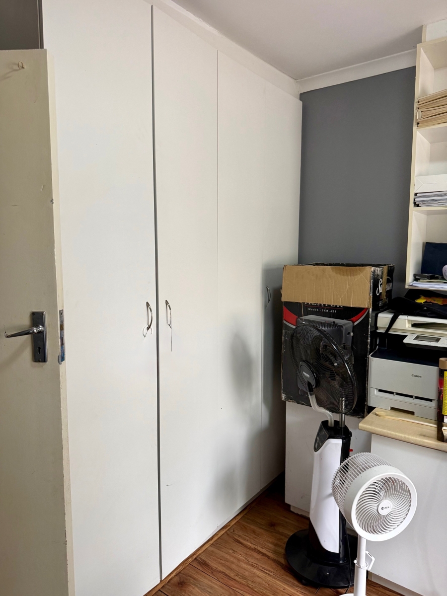 4 Bedroom Property for Sale in Bergzicht Western Cape